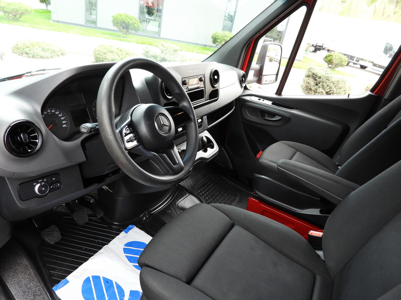 MERCEDES SPRINTER 316 8 PALLETS TARPAULIN LIFT CRUISE CONTROL AIR CONDITIONING 160HP - Carrinha de lona: foto 2 MERCEDES SPRINTER 316 8 PALLETS TARPAULIN LIFT CRUISE CONTROL AIR CONDITIONING 160HP - Carrinha de lona: foto 2