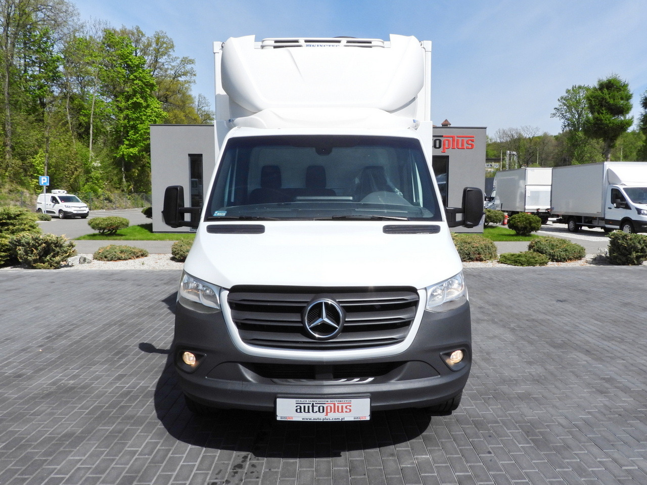 MERCEDES SPRINTER 316 REGRIGERATOR BOX 0*C LIFT 8 PALLETS CRUISE CONTROL PNEUMATICS AIR CONDITIONING 160HP - Carrinha frigorífica: foto 5 MERCEDES SPRINTER 316 REGRIGERATOR BOX 0*C LIFT 8 PALLETS CRUISE CONTROL PNEUMATICS AIR CONDITIONING 160HP - Carrinha frigorífica: foto 5