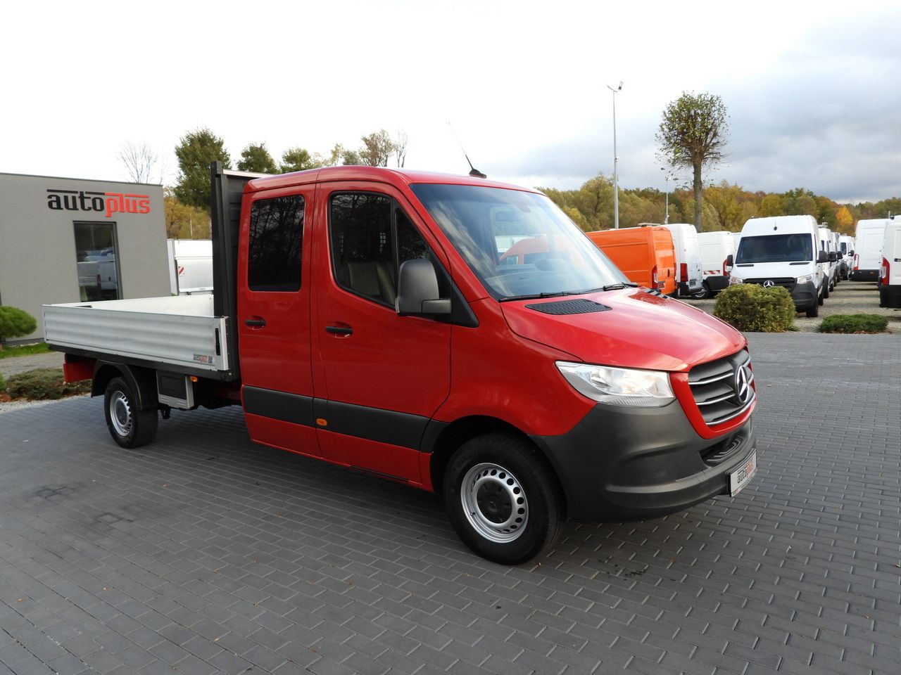 MERCEDES SPRINTER 316 STAKE BODY DOUBLE CABIN DOKA 7 SEATS AIR CONDITIONING 160HP - Carrinha cabine dupla: foto 4 MERCEDES SPRINTER 316 STAKE BODY DOUBLE CABIN DOKA 7 SEATS AIR CONDITIONING 160HP - Carrinha cabine dupla: foto 4
