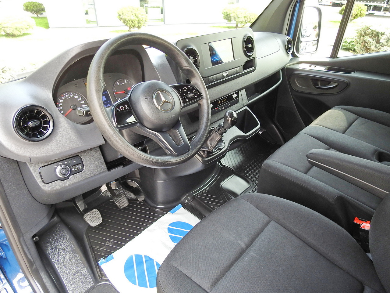 MERCEDES SPRINTER 316 STAKE BODY DOUBLE CABIN DOKA 7 SEATS AIR CONDITIONING 160HP - Carrinha cabine dupla: foto 2 MERCEDES SPRINTER 316 STAKE BODY DOUBLE CABIN DOKA 7 SEATS AIR CONDITIONING 160HP - Carrinha cabine dupla: foto 2
