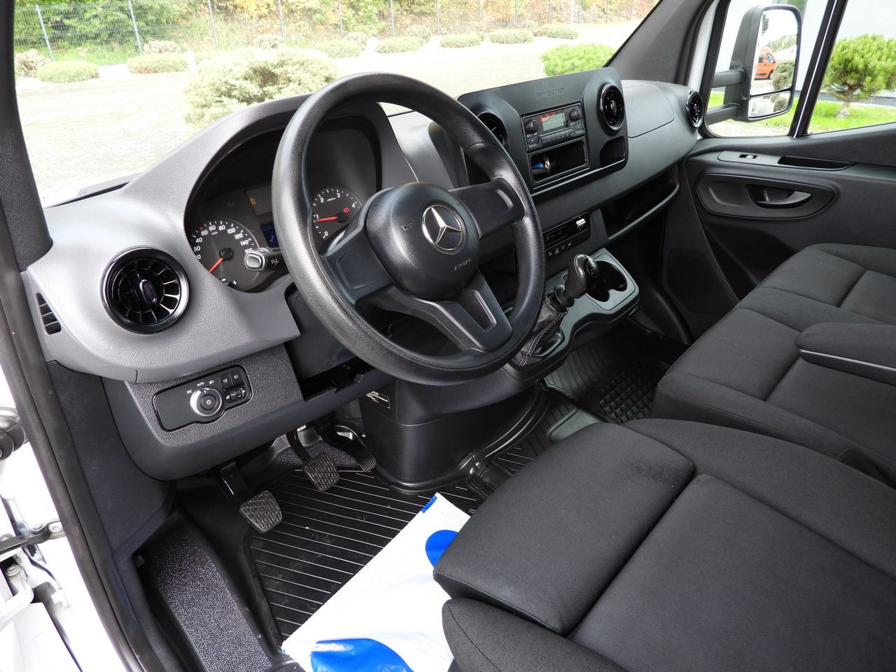 MERCEDES SPRINTER 316 TARPAULIN 10 PALLETS TWIN WHEELS AIR CONDITIONING 165HP - Carrinha de lona: foto 2 MERCEDES SPRINTER 316 TARPAULIN 10 PALLETS TWIN WHEELS AIR CONDITIONING 165HP - Carrinha de lona: foto 2