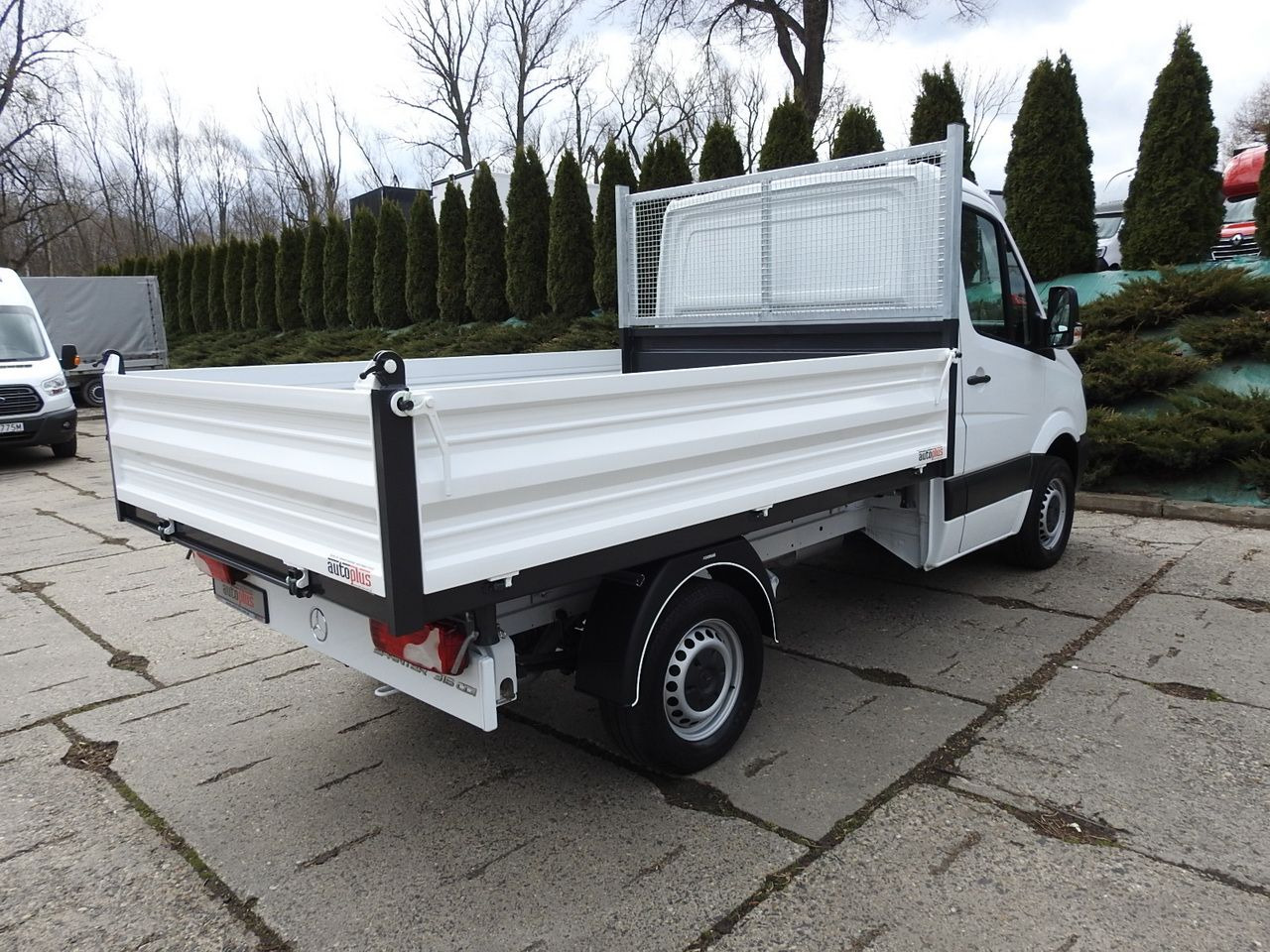 Carrinha basculante MERCEDES SPRINTER 316 THREE-WAY TIPPER CRUISE CONTROL AUTOMATIC TRANSMISSION AIR CONDITIONING 160HP: foto 14 Carrinha basculante MERCEDES SPRINTER 316 THREE-WAY TIPPER CRUISE CONTROL AUTOMATIC TRANSMISSION AIR CONDITIONING 160HP: foto 14