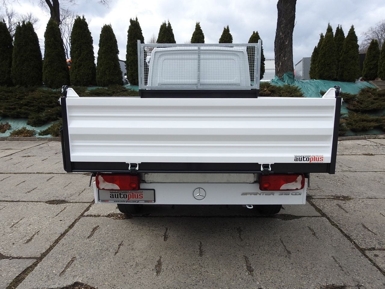 Carrinha basculante MERCEDES SPRINTER 316 THREE-WAY TIPPER CRUISE CONTROL AUTOMATIC TRANSMISSION AIR CONDITIONING 160HP: foto 11 Carrinha basculante MERCEDES SPRINTER 316 THREE-WAY TIPPER CRUISE CONTROL AUTOMATIC TRANSMISSION AIR CONDITIONING 160HP: foto 11