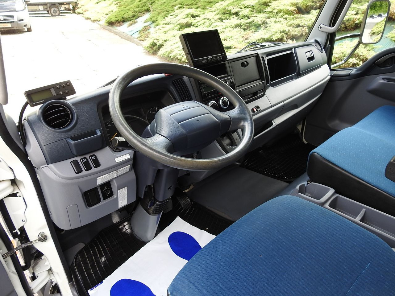 MITSUBISHI CANTER FUSO 7C15 REGRIGERATOR BOX -4*C LIFT POWER SUPPLY 230V AIR CONDITIONING AUTOMATIC TRANSMISSION 150HP - Camião frigorífico: foto 2 MITSUBISHI CANTER FUSO 7C15 REGRIGERATOR BOX -4*C LIFT POWER SUPPLY 230V AIR CONDITIONING AUTOMATIC TRANSMISSION 150HP - Camião frigorífico: foto 2