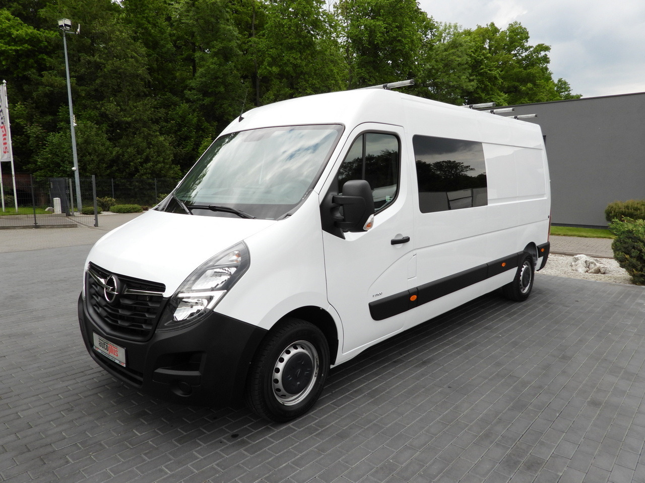 Furgão OPEL MOVANO  BOX DELIVERY VAN 7 SEATS CRUISE CONTROL LED LIGHTS AIR CONDITIONING  135HP: foto 6 Furgão OPEL MOVANO  BOX DELIVERY VAN 7 SEATS CRUISE CONTROL LED LIGHTS AIR CONDITIONING  135HP: foto 6