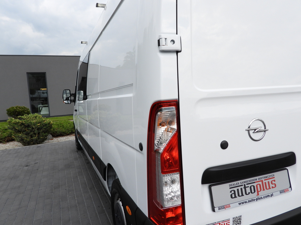 Furgão OPEL MOVANO  BOX DELIVERY VAN 7 SEATS CRUISE CONTROL LED LIGHTS AIR CONDITIONING  135HP: foto 16 Furgão OPEL MOVANO  BOX DELIVERY VAN 7 SEATS CRUISE CONTROL LED LIGHTS AIR CONDITIONING  135HP: foto 16