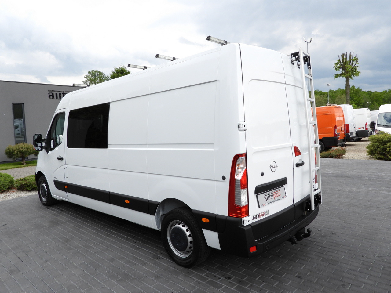 Furgão OPEL MOVANO  BOX DELIVERY VAN 7 SEATS CRUISE CONTROL LED LIGHTS AIR CONDITIONING  135HP: foto 10 Furgão OPEL MOVANO  BOX DELIVERY VAN 7 SEATS CRUISE CONTROL LED LIGHTS AIR CONDITIONING  135HP: foto 10