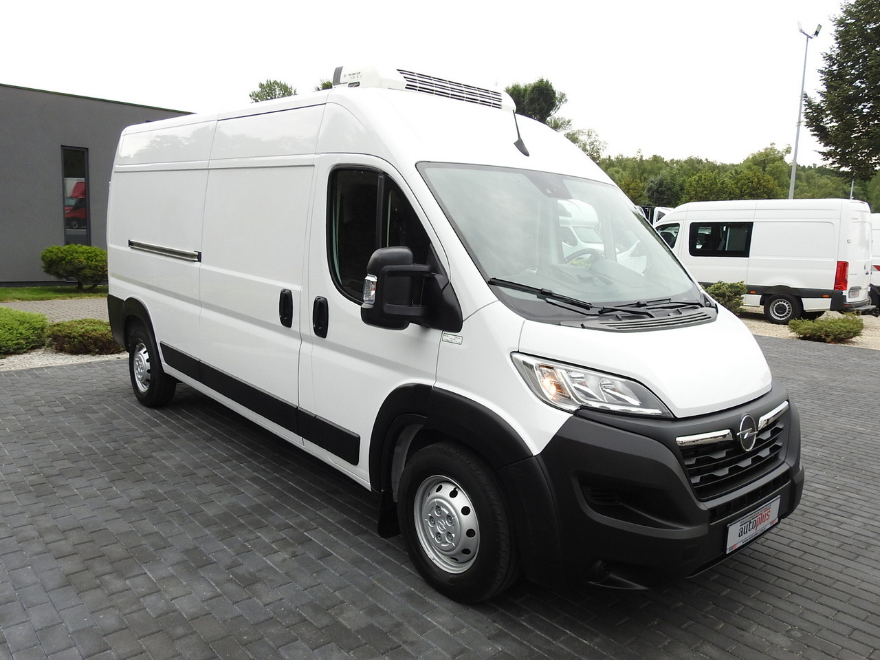 OPEL MOVANO REFRIGERATOR VAN 0*C HEATING FUNCTION AIR CONDITIONING 140HP - Carrinha frigorífica: foto 4 OPEL MOVANO REFRIGERATOR VAN 0*C HEATING FUNCTION AIR CONDITIONING 140HP - Carrinha frigorífica: foto 4