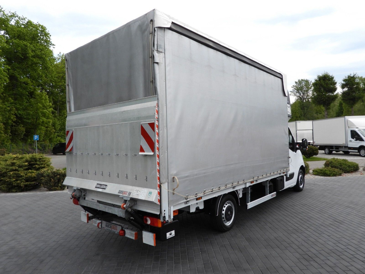 Opel MOVANO PRITSCHE PLANE AUFZUG 9 PALETTEN WEBASTO - Carrinha de lona: foto 3 Opel MOVANO PRITSCHE PLANE AUFZUG 9 PALETTEN WEBASTO - Carrinha de lona: foto 3
