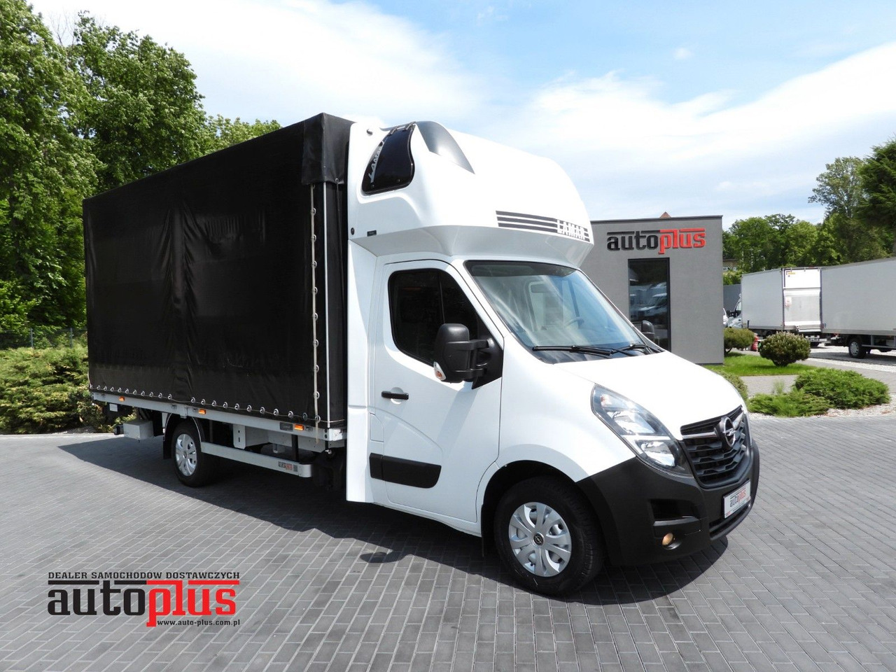 Opel MOVANO PRITSCHE PLANE AUFZUG 9 PALETTEN WEBASTO - Carrinha de lona: foto 1 Opel MOVANO PRITSCHE PLANE AUFZUG 9 PALETTEN WEBASTO - Carrinha de lona: foto 1