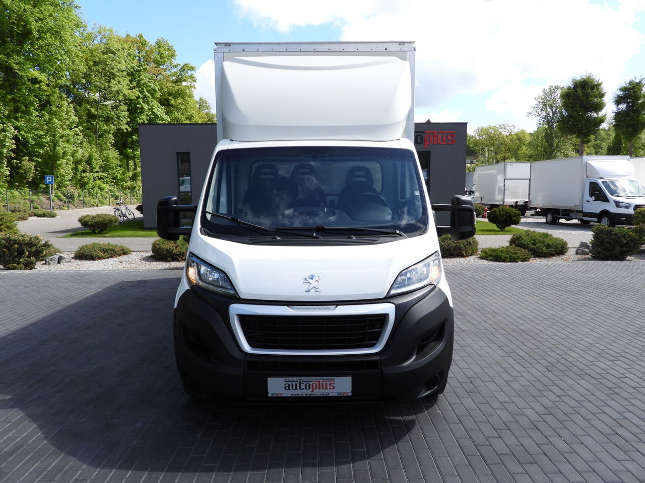 PEUGEOT BOXER BOX 8 PALLETS CRUISE CONTROL AIR CONDITIONING 130HP - Carrinha de contentor: foto 5 PEUGEOT BOXER BOX 8 PALLETS CRUISE CONTROL AIR CONDITIONING 130HP - Carrinha de contentor: foto 5