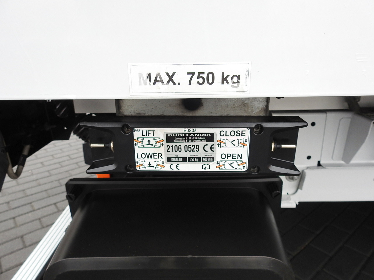 Carrinha de contentor PEUGEOT BOXER BOX LIFT 8 PALLETS CRUISE CONTROL AIR CONDITIONING  140HP: foto 20