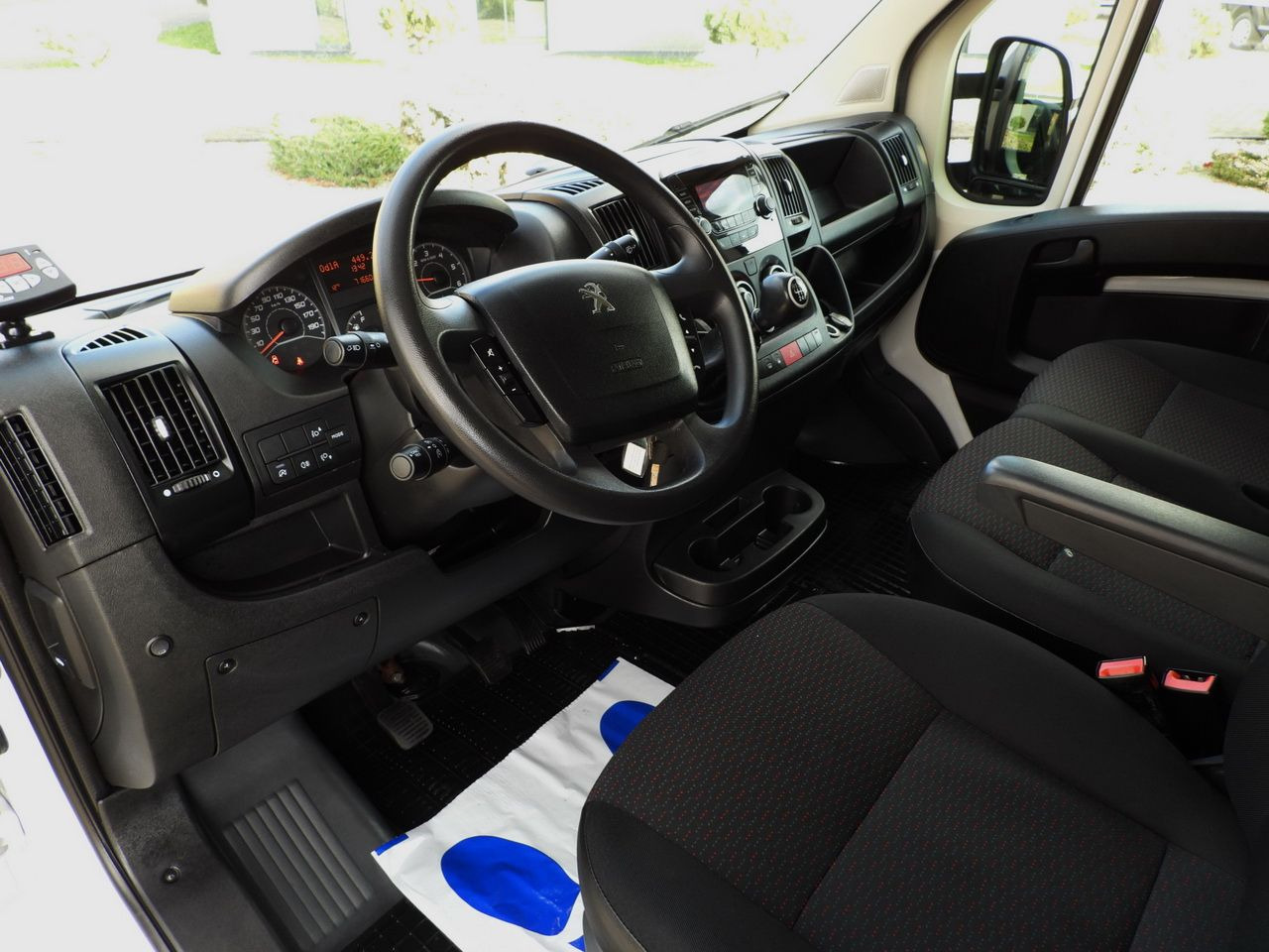 PEUGEOT BOXER REGRIGERATOR BOX 0*C 8 PALLETS CRUISE CONTROL LED LIGHTS AIR CONDITIONING 140HP - Carrinha frigorífica: foto 2 PEUGEOT BOXER REGRIGERATOR BOX 0*C 8 PALLETS CRUISE CONTROL LED LIGHTS AIR CONDITIONING 140HP - Carrinha frigorífica: foto 2