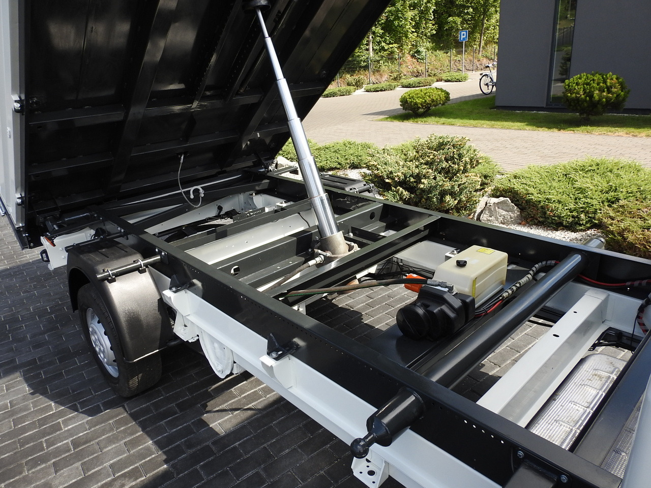 Carrinha basculante PEUGEOT BOXER THREE-WAY TIPPER  AIR CONDITIONING  130HP: foto 26