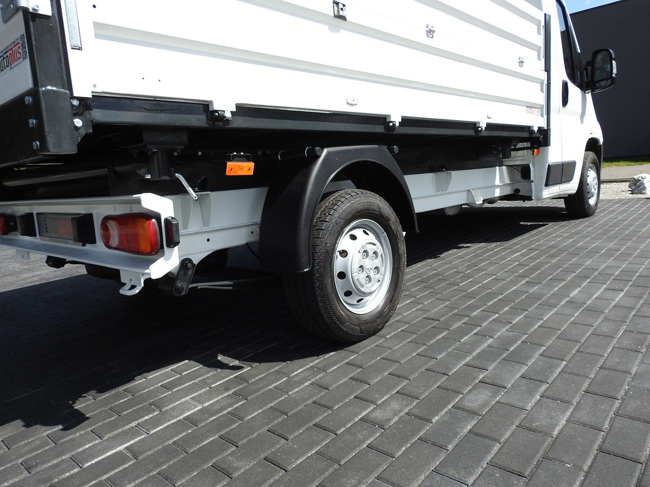 Carrinha basculante PEUGEOT BOXER THREE-WAY TIPPER  AIR CONDITIONING  130HP: foto 20