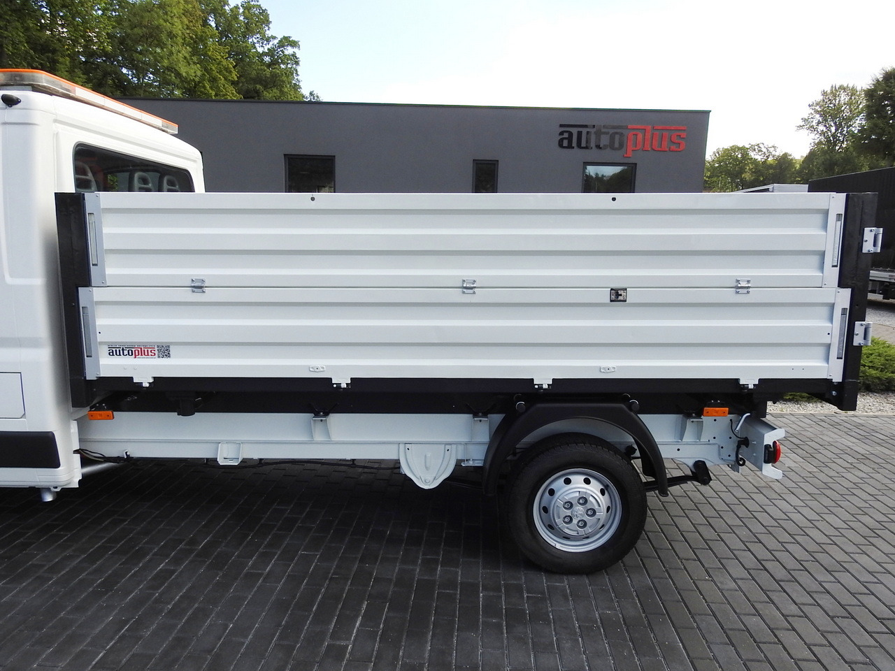 Carrinha basculante PEUGEOT BOXER THREE-WAY TIPPER  AIR CONDITIONING  130HP: foto 23
