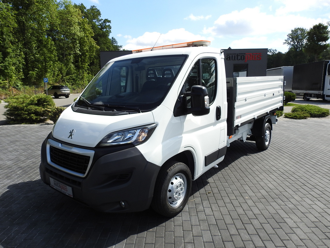 Carrinha basculante PEUGEOT BOXER THREE-WAY TIPPER  AIR CONDITIONING  130HP: foto 21