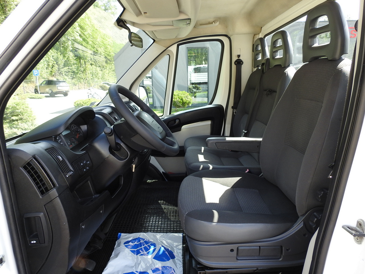 Carrinha basculante PEUGEOT BOXER THREE-WAY TIPPER  AIR CONDITIONING  130HP: foto 30