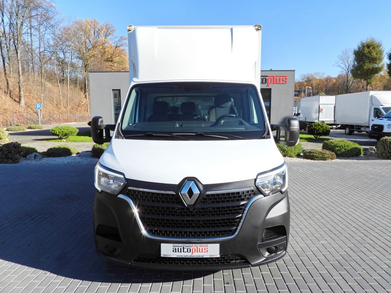 RENAULT MASTER BOX 8 PALLETS CRUISE CONTROL NAVIGATION LED LIGHTS AIR CONDITIONING 145HP - Carrinha de contentor: foto 5 RENAULT MASTER BOX 8 PALLETS CRUISE CONTROL NAVIGATION LED LIGHTS AIR CONDITIONING 145HP - Carrinha de contentor: foto 5