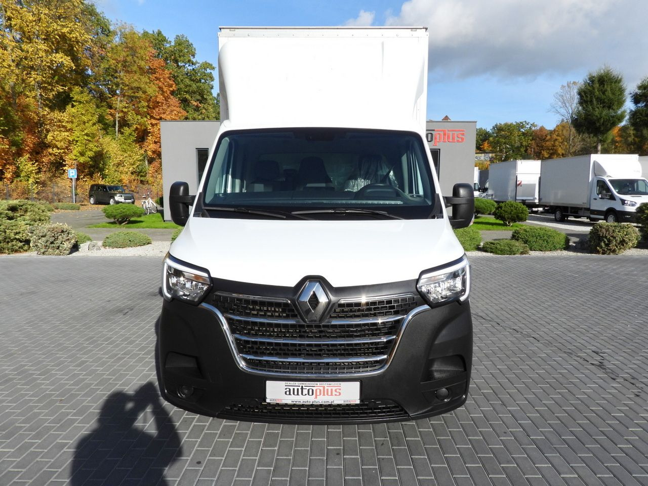 RENAULT MASTER BOX LIFT 8 PALLETS CRUISE CONTROL LED LIGHTS TWIN WHEELS AIR CONDITIONING 145HP - Carrinha de contentor: foto 5 RENAULT MASTER BOX LIFT 8 PALLETS CRUISE CONTROL LED LIGHTS TWIN WHEELS AIR CONDITIONING 145HP - Carrinha de contentor: foto 5