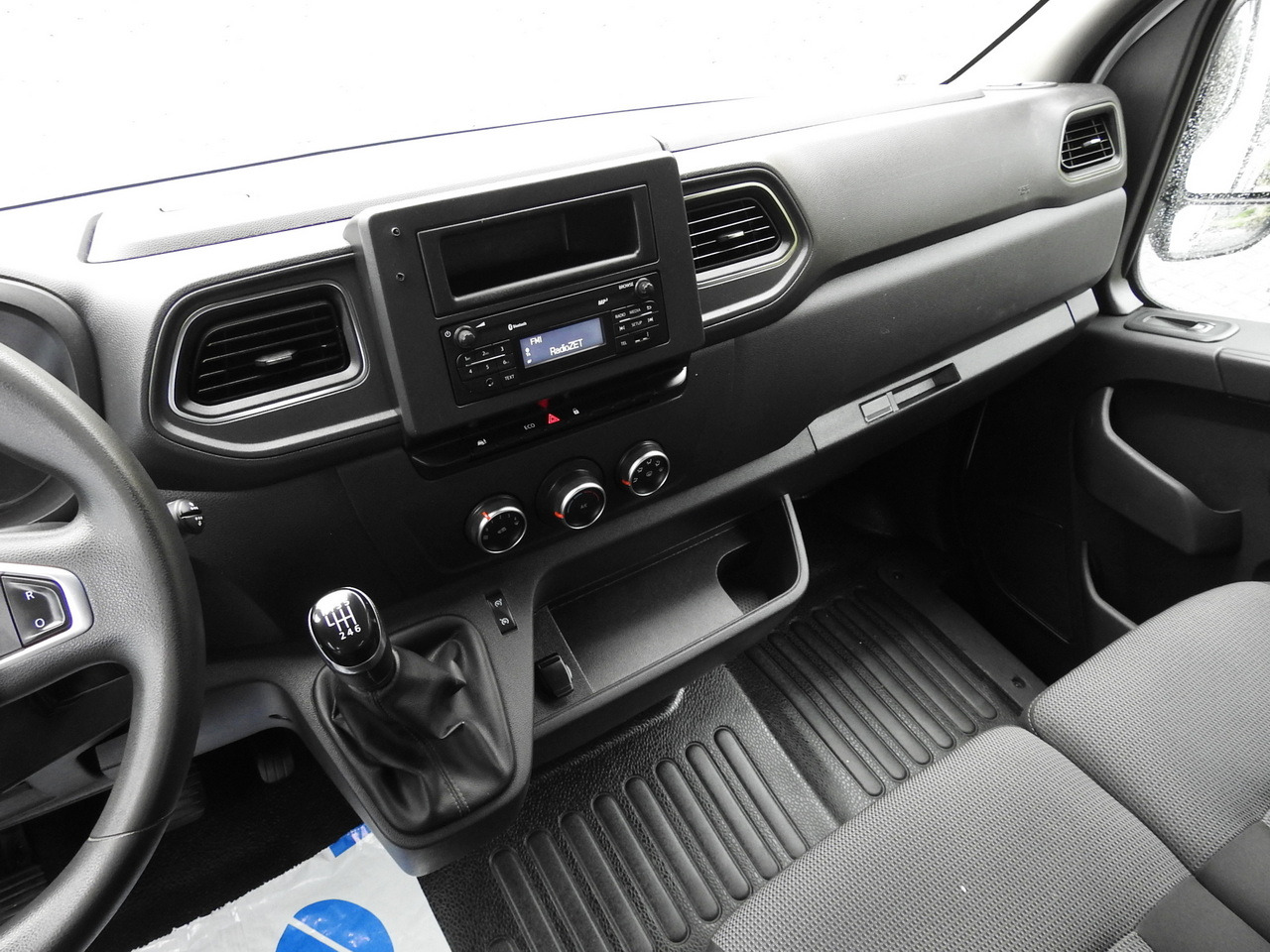 Locação financeira de RENAULT MASTER STAKE BODY CRUISE CONTROL AIR CONDITIONING LED LIGHTS TWIN WHEELS  130HP RENAULT MASTER STAKE BODY CRUISE CONTROL AIR CONDITIONING LED LIGHTS TWIN WHEELS  130HP: foto 25 Locação financeira de RENAULT MASTER STAKE BODY CRUISE CONTROL AIR CONDITIONING LED LIGHTS TWIN WHEELS  130HP RENAULT MASTER STAKE BODY CRUISE CONTROL AIR CONDITIONING LED LIGHTS TWIN WHEELS  130HP: foto 25