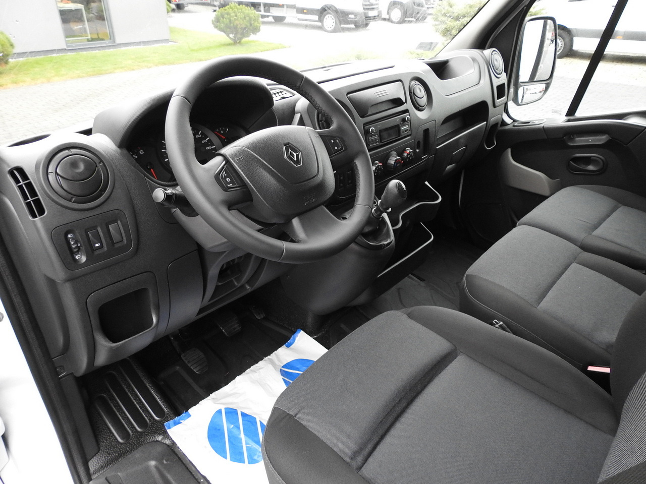 RENAULT MASTER TARPAULIN 10 PALLETS WEBASTO CRUISE CONTROL AIR CONDITIONING 170HP - Carrinha de lona: foto 2 RENAULT MASTER TARPAULIN 10 PALLETS WEBASTO CRUISE CONTROL AIR CONDITIONING 170HP - Carrinha de lona: foto 2