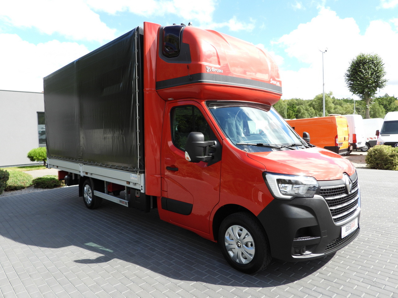 RENAULT MASTER TARPAULIN 10 PALLETS WEBASTO CRUISE CONTROL LED LIGHTS AIR CONDITIONING 165HP - Carrinha de lona: foto 4 RENAULT MASTER TARPAULIN 10 PALLETS WEBASTO CRUISE CONTROL LED LIGHTS AIR CONDITIONING 165HP - Carrinha de lona: foto 4