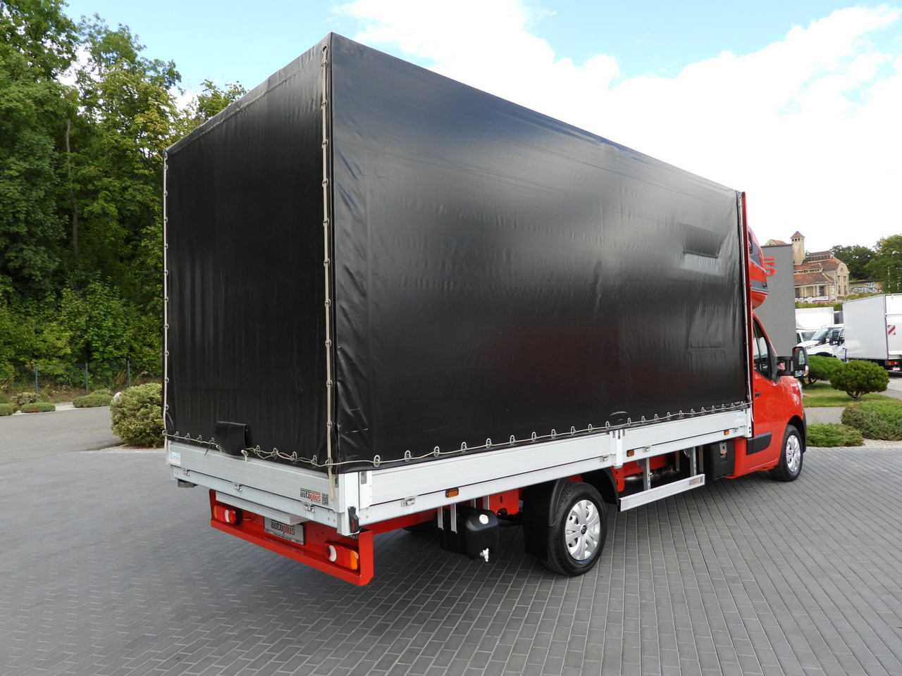 RENAULT MASTER TARPAULIN 10 PALLETS WEBASTO CRUISE CONTROL LED LIGHTS AIR CONDITIONING 165HP - Carrinha de lona: foto 3 RENAULT MASTER TARPAULIN 10 PALLETS WEBASTO CRUISE CONTROL LED LIGHTS AIR CONDITIONING 165HP - Carrinha de lona: foto 3