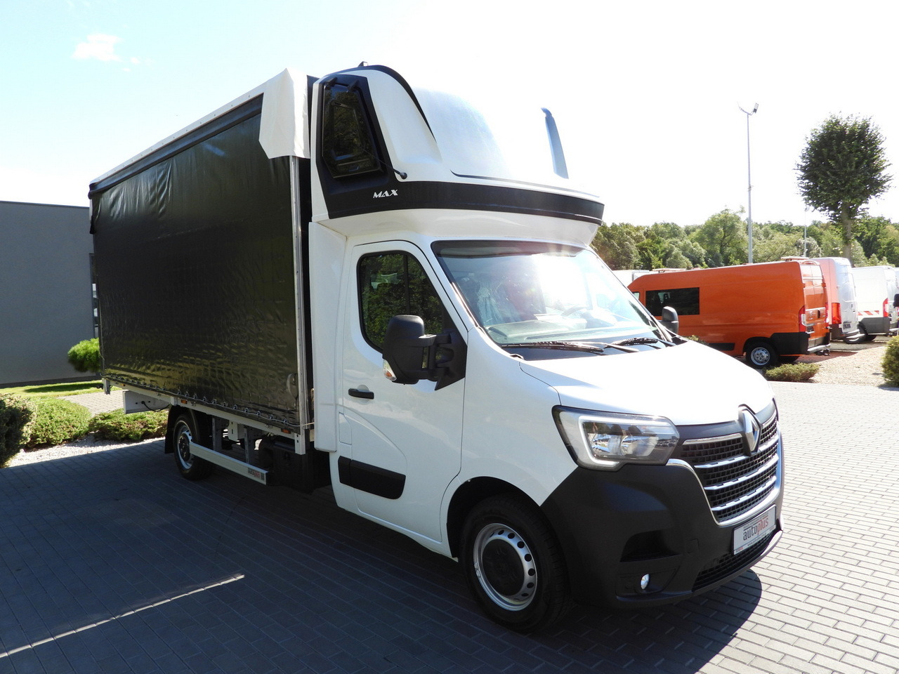 RENAULT MASTER TARPAULIN 10 PALLETS WEBASTO CRUISE CONTROL LED LIGHTS AIR CONDITIONING  165HP - Carrinha de lona: foto 4 RENAULT MASTER TARPAULIN 10 PALLETS WEBASTO CRUISE CONTROL LED LIGHTS AIR CONDITIONING  165HP - Carrinha de lona: foto 4