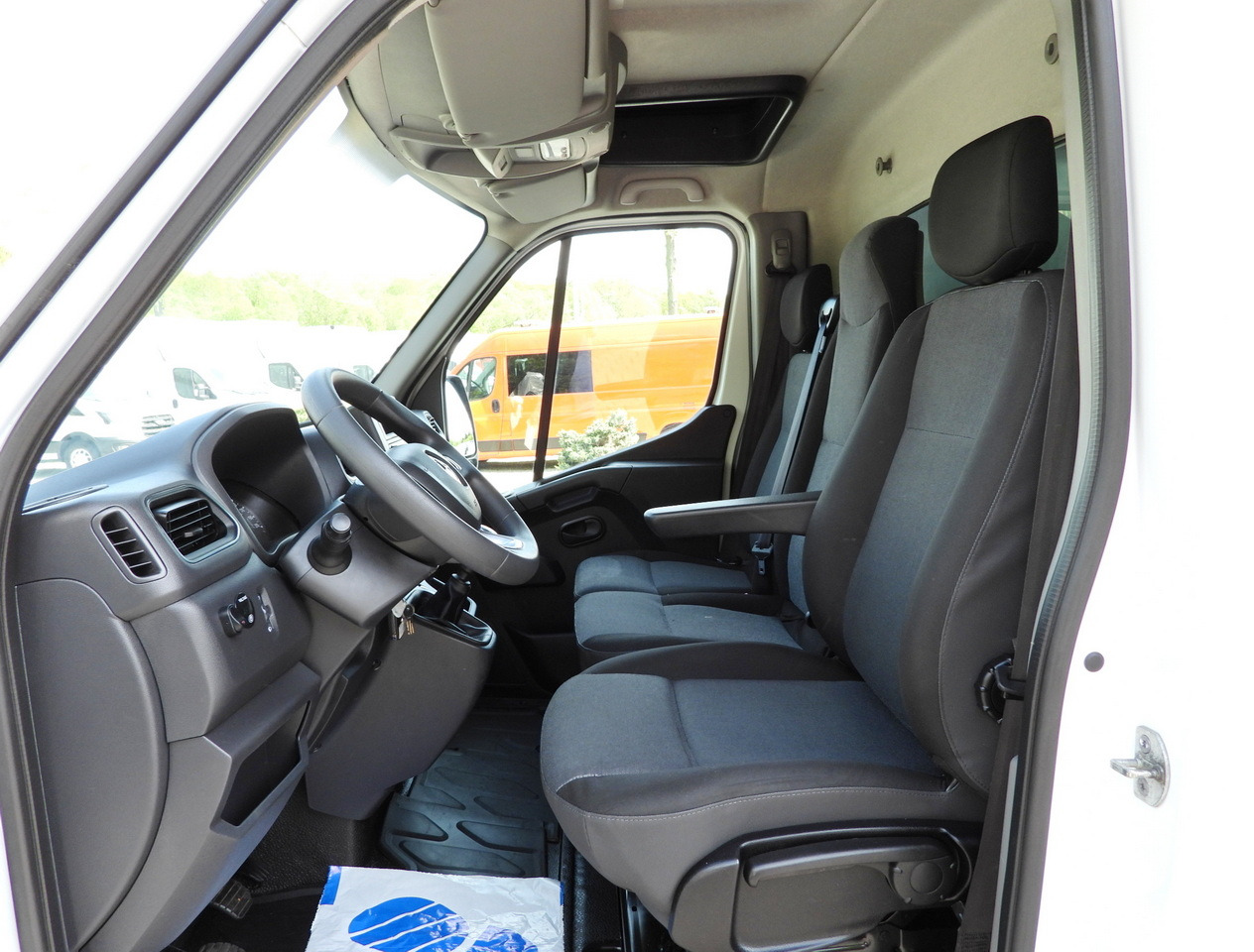 Carrinha de lona RENAULT MASTER  TARPAULIN 10 PALLETS WEBASTO CRUISE CONTROL LED LIGHTS PNEUMATICS AIR CONDITIONING  165HP: foto 27