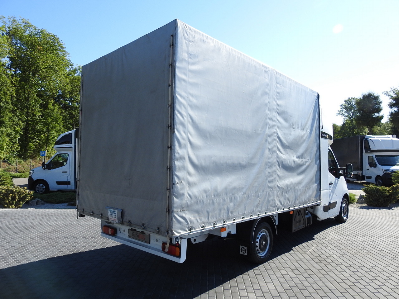 RENAULT MASTER TARPAULIN 8 PALLETS WEBASTO CRUISE CONTROL AIR CONDITIONING PNEUMATICS 170HP - Carrinha de lona: foto 3 RENAULT MASTER TARPAULIN 8 PALLETS WEBASTO CRUISE CONTROL AIR CONDITIONING PNEUMATICS 170HP - Carrinha de lona: foto 3
