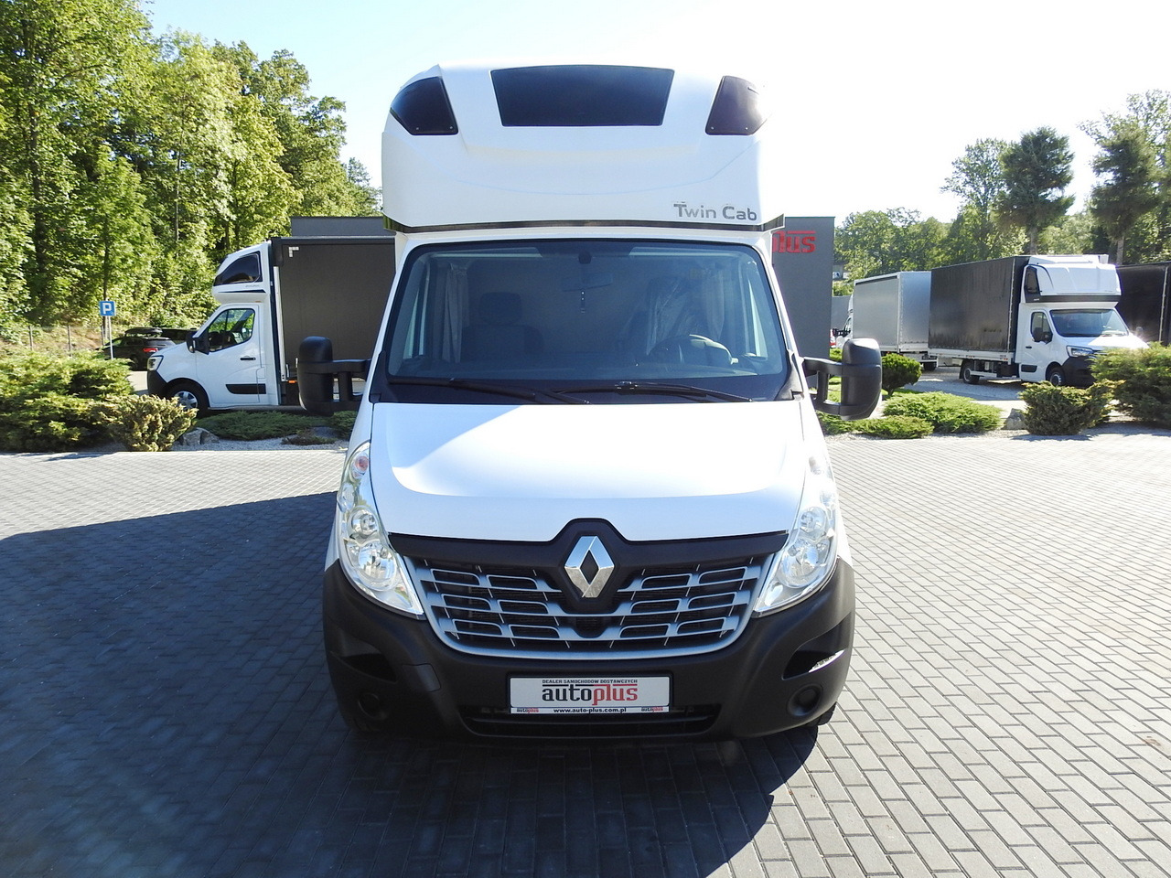 RENAULT MASTER TARPAULIN 8 PALLETS WEBASTO CRUISE CONTROL AIR CONDITIONING PNEUMATICS 170HP - Carrinha de lona: foto 5 RENAULT MASTER TARPAULIN 8 PALLETS WEBASTO CRUISE CONTROL AIR CONDITIONING PNEUMATICS 170HP - Carrinha de lona: foto 5