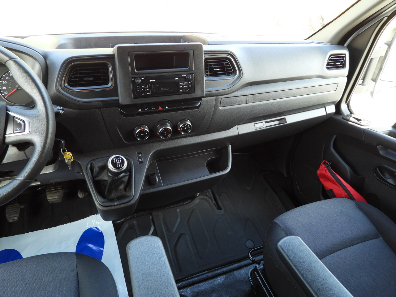 Carrinha de lona RENAULT MASTER TARPAULIN 8 PALLETS WEBASTO CRUISE CONTROL LED LIGHTS PNEUMATICS AIR CONDITIONING  165HP: foto 32