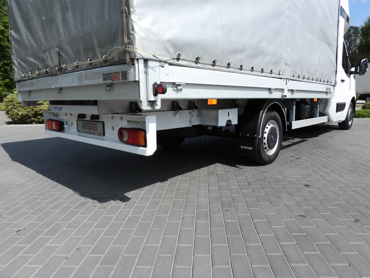 Carrinha de lona RENAULT MASTER TARPAULIN 8 PALLETS WEBASTO CRUISE CONTROL LED LIGHTS PNEUMATICS AIR CONDITIONING  165HP: foto 23