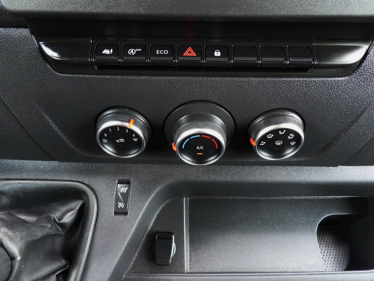 Carrinha de lona RENAULT MASTER TARPAULIN 8 PALLETS WEBASTO CRUISE CONTROL LED LIGHTS PNEUMATICS AIR CONDITIONING  165HP: foto 34