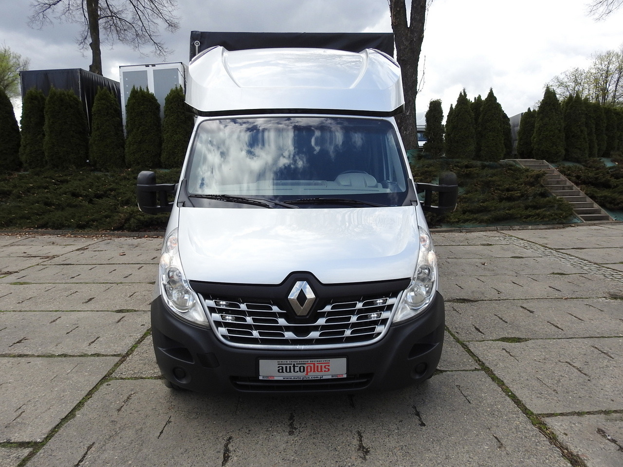 RENAULT MASTER TARPAULIN 8 PALLETS WEBASTO CRUISE CONTROL NAVIGATION AIR CONDITIONING PNEUMATICS 170HP - Carrinha de lona: foto 5 RENAULT MASTER TARPAULIN 8 PALLETS WEBASTO CRUISE CONTROL NAVIGATION AIR CONDITIONING PNEUMATICS 170HP - Carrinha de lona: foto 5