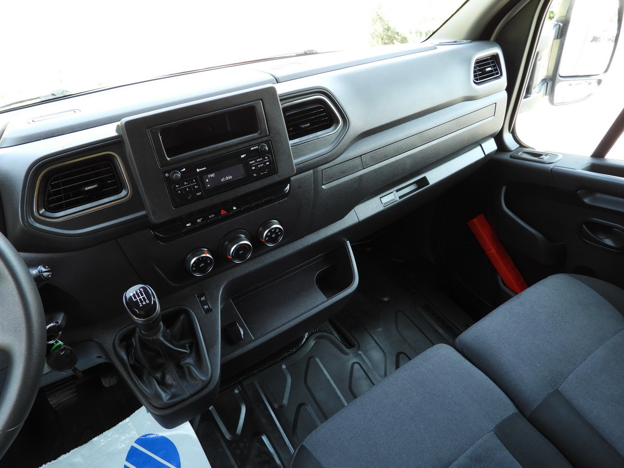 Carrinha de lona RENAULT MASTER  TARPAULIN LIFT 10 PALLETS WEBASTO CRUISE CONTROL LED LIGHTS PNEUMATICS AIR CONDITIONING  165HP: foto 34