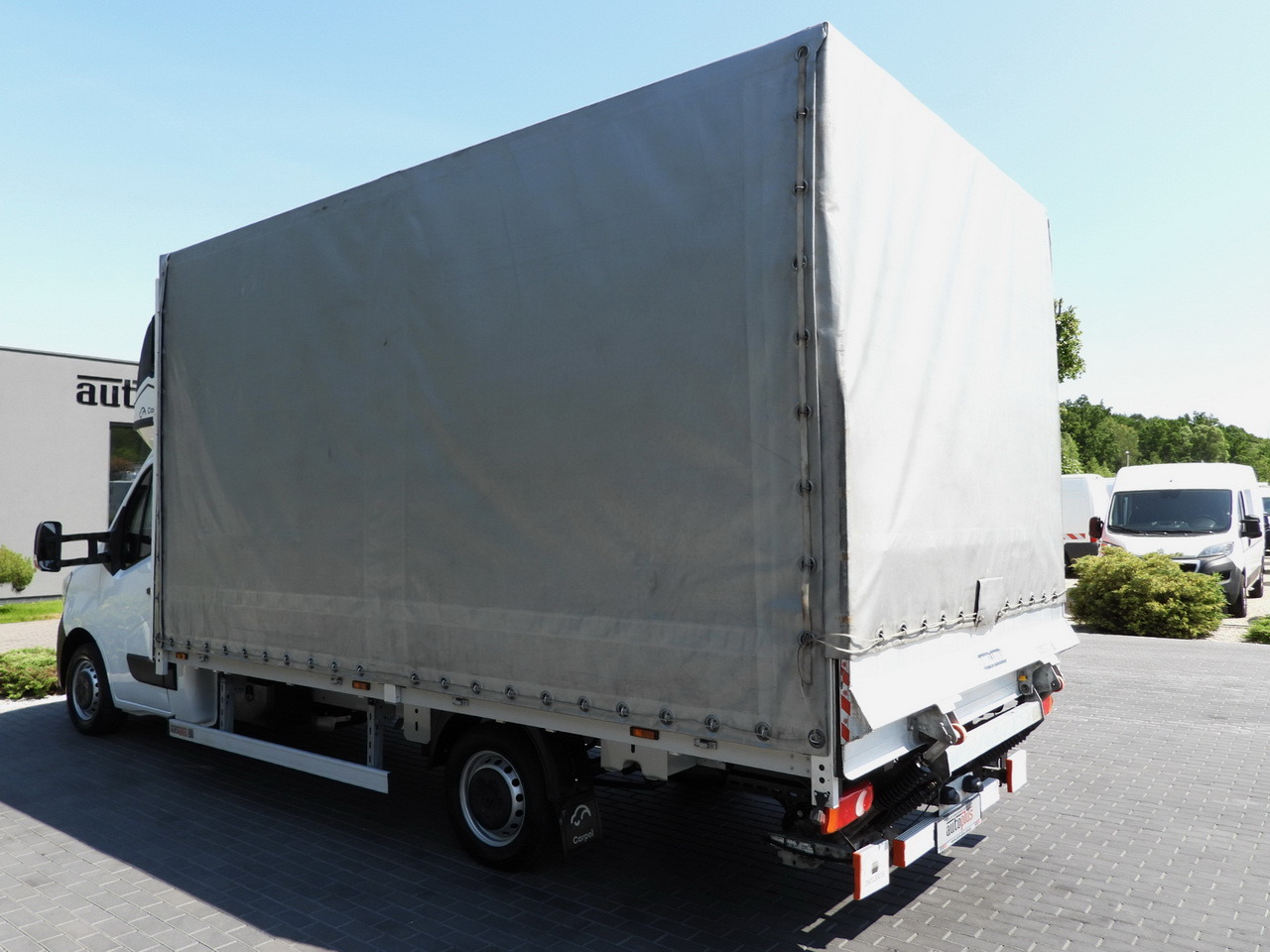 Carrinha de lona RENAULT MASTER  TARPAULIN LIFT 10 PALLETS WEBASTO CRUISE CONTROL LED LIGHTS PNEUMATICS AIR CONDITIONING  165HP: foto 10