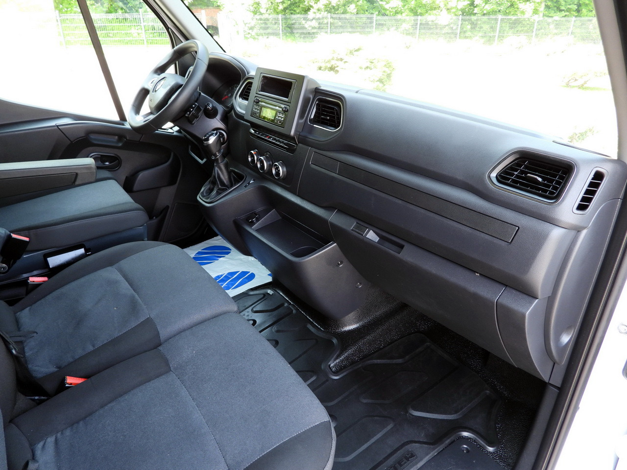 Carrinha de lona RENAULT MASTER  TARPAULIN LIFT 10 PALLETS WEBASTO CRUISE CONTROL LED LIGHTS PNEUMATICS AIR CONDITIONING  165HP: foto 38