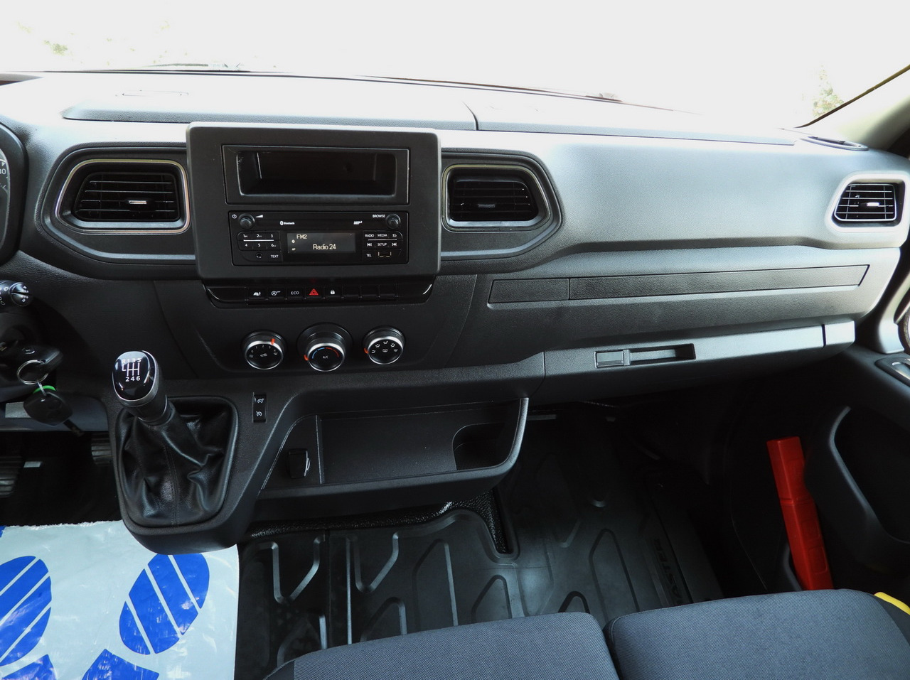 Carrinha de lona RENAULT MASTER  TARPAULIN LIFT 10 PALLETS WEBASTO CRUISE CONTROL LED LIGHTS PNEUMATICS AIR CONDITIONING  165HP: foto 32