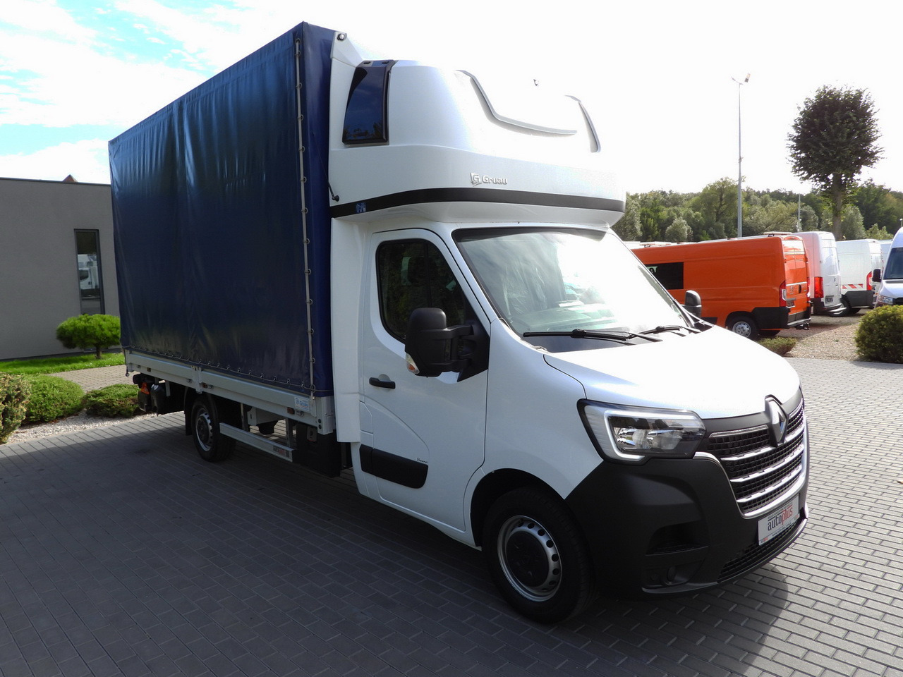RENAULT MASTER TARPAULIN LIFT 9 PALLETS WEBASTO CRUISE CONTROL LED LIGHTS PNEUMATICS AIR CONDITIONING  165HP - Carrinha de lona: foto 4 RENAULT MASTER TARPAULIN LIFT 9 PALLETS WEBASTO CRUISE CONTROL LED LIGHTS PNEUMATICS AIR CONDITIONING  165HP - Carrinha de lona: foto 4