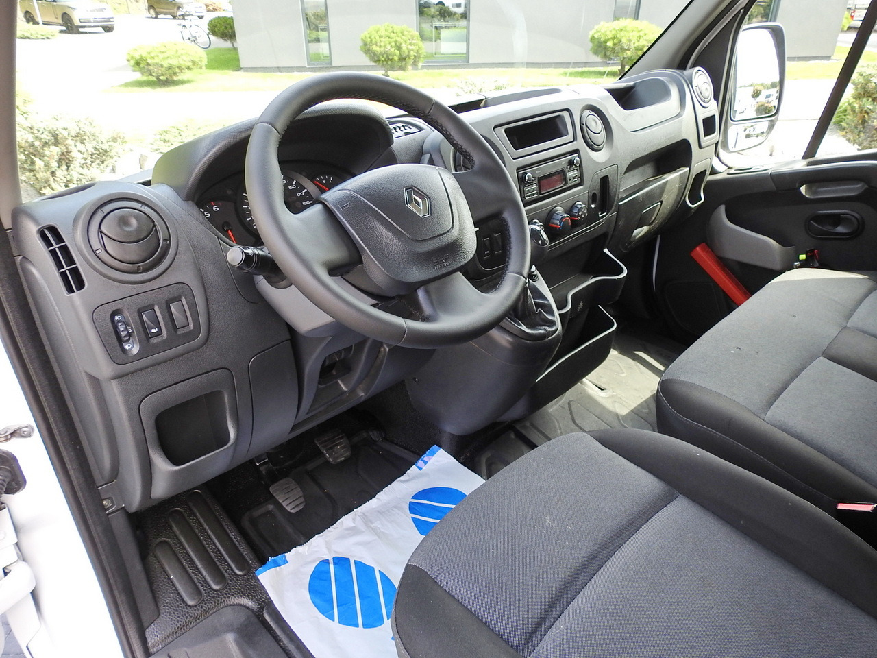 RENAULT MASTER TIPPER 130HP - Carrinha basculante: foto 2 RENAULT MASTER TIPPER 130HP - Carrinha basculante: foto 2