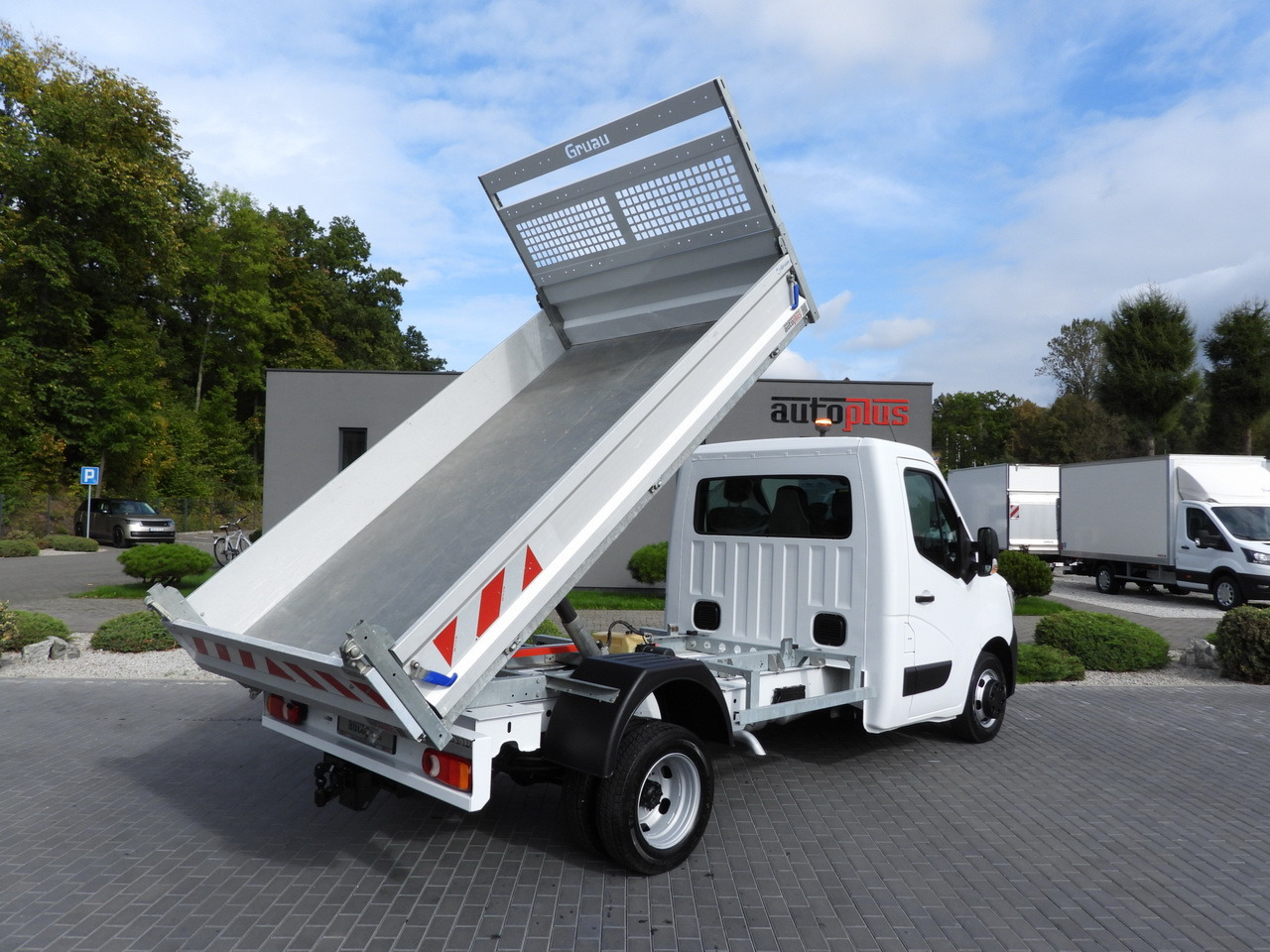 RENAULT MASTER TIPPER CRUISE CONTROL LED LIGHTS TWIN WHEELS AIR CONDITIONING 130HP - Carrinha basculante: foto 4 RENAULT MASTER TIPPER CRUISE CONTROL LED LIGHTS TWIN WHEELS AIR CONDITIONING 130HP - Carrinha basculante: foto 4