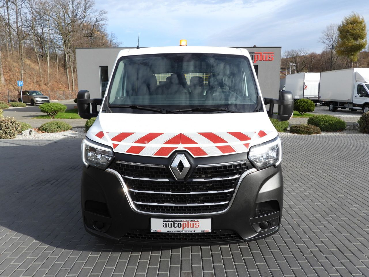 RENAULT MASTER TIPPER DOUBLE CABIN DOKA 7 SEATS CRUISE CONTROL NAVIGATION LED LIGHTS AIR CONDITIONING 145HP - Carrinha basculante: foto 5 RENAULT MASTER TIPPER DOUBLE CABIN DOKA 7 SEATS CRUISE CONTROL NAVIGATION LED LIGHTS AIR CONDITIONING 145HP - Carrinha basculante: foto 5
