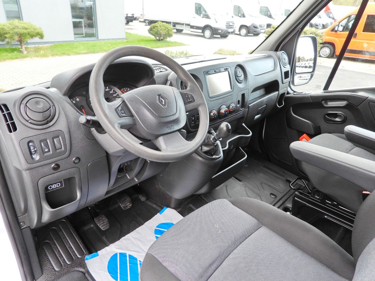 Renault MASTER KASTENWAGEN DOPPELKABINE 6 SITZE TEMP. - Furgão, Carrinha cabine dupla: foto 2 Renault MASTER KASTENWAGEN DOPPELKABINE 6 SITZE TEMP. - Furgão, Carrinha cabine dupla: foto 2