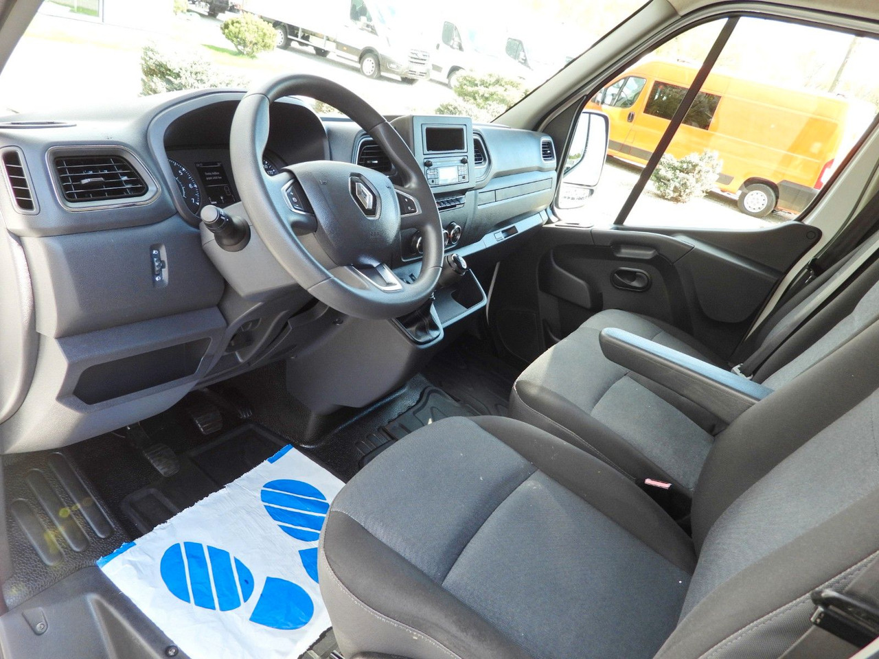 Renault MASTER KASTENWAGEN TEMPOMAT LED LICHTER A/C - Furgão: foto 2 Renault MASTER KASTENWAGEN TEMPOMAT LED LICHTER A/C - Furgão: foto 2