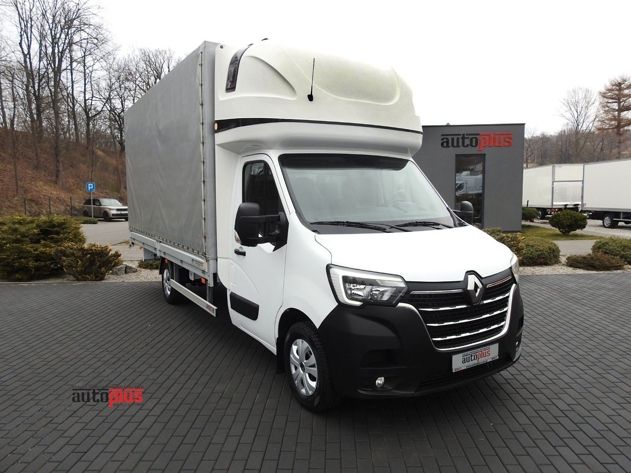 Renault MASTER PRITSCHE PLANE 10 PALETTEN WEBASTO A/C - Carrinha de lona: foto 1 Renault MASTER PRITSCHE PLANE 10 PALETTEN WEBASTO A/C - Carrinha de lona: foto 1