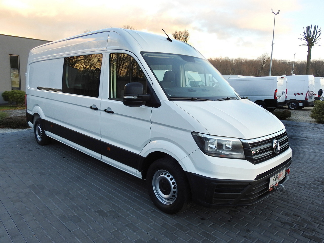 VOLKSWAGEN CRAFTER 4X4 4MOTION BOX DELIVERY VAN 7 SEATS AIR CONDITIONING 140HP - Furgão: foto 4 VOLKSWAGEN CRAFTER 4X4 4MOTION BOX DELIVERY VAN 7 SEATS AIR CONDITIONING 140HP - Furgão: foto 4