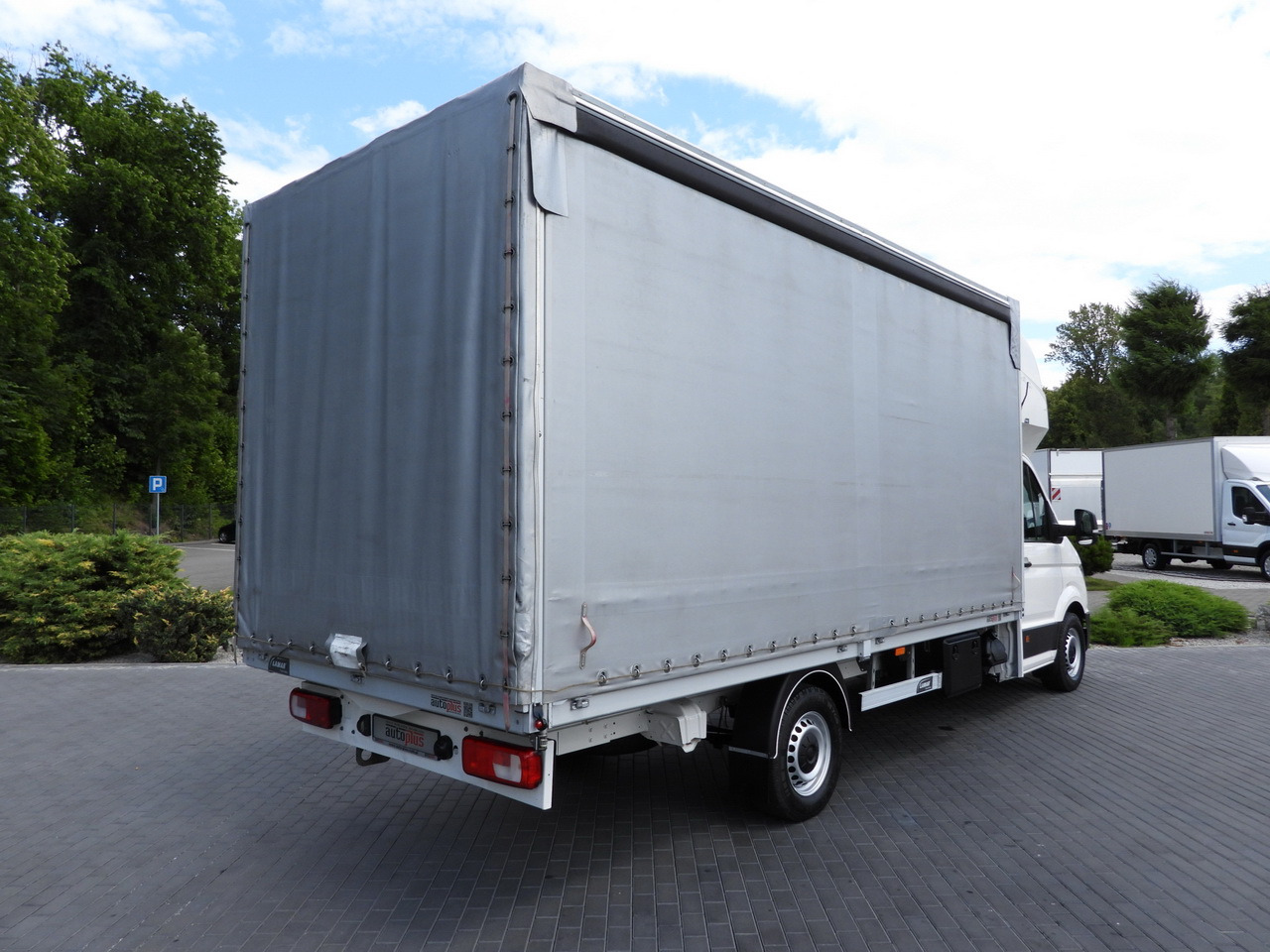 VOLKSWAGEN CRAFTER TARPAULIN 10 PALLETS WEBASTO CRUISE CONTROL AIR CONDITIONING 180HP - Carrinha de lona: foto 3 VOLKSWAGEN CRAFTER TARPAULIN 10 PALLETS WEBASTO CRUISE CONTROL AIR CONDITIONING 180HP - Carrinha de lona: foto 3