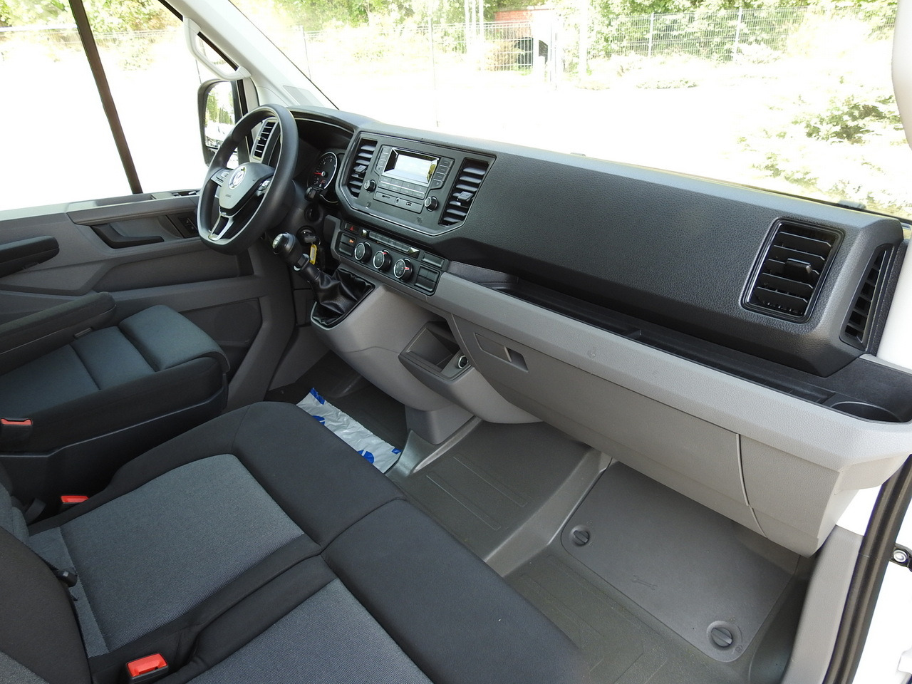 Carrinha de lona VOLKSWAGEN CRAFTER TARPAULIN 10 PALLETS WEBASTO CRUISE CONTROL AIR CONDITIONING LED LIGHTS 180HP: foto 39 Carrinha de lona VOLKSWAGEN CRAFTER TARPAULIN 10 PALLETS WEBASTO CRUISE CONTROL AIR CONDITIONING LED LIGHTS 180HP: foto 39